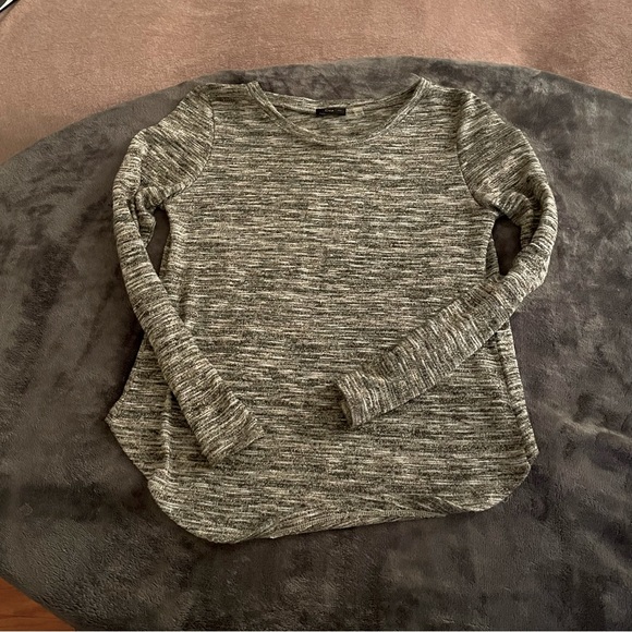 Unique Dex top - Picture 3 of 7